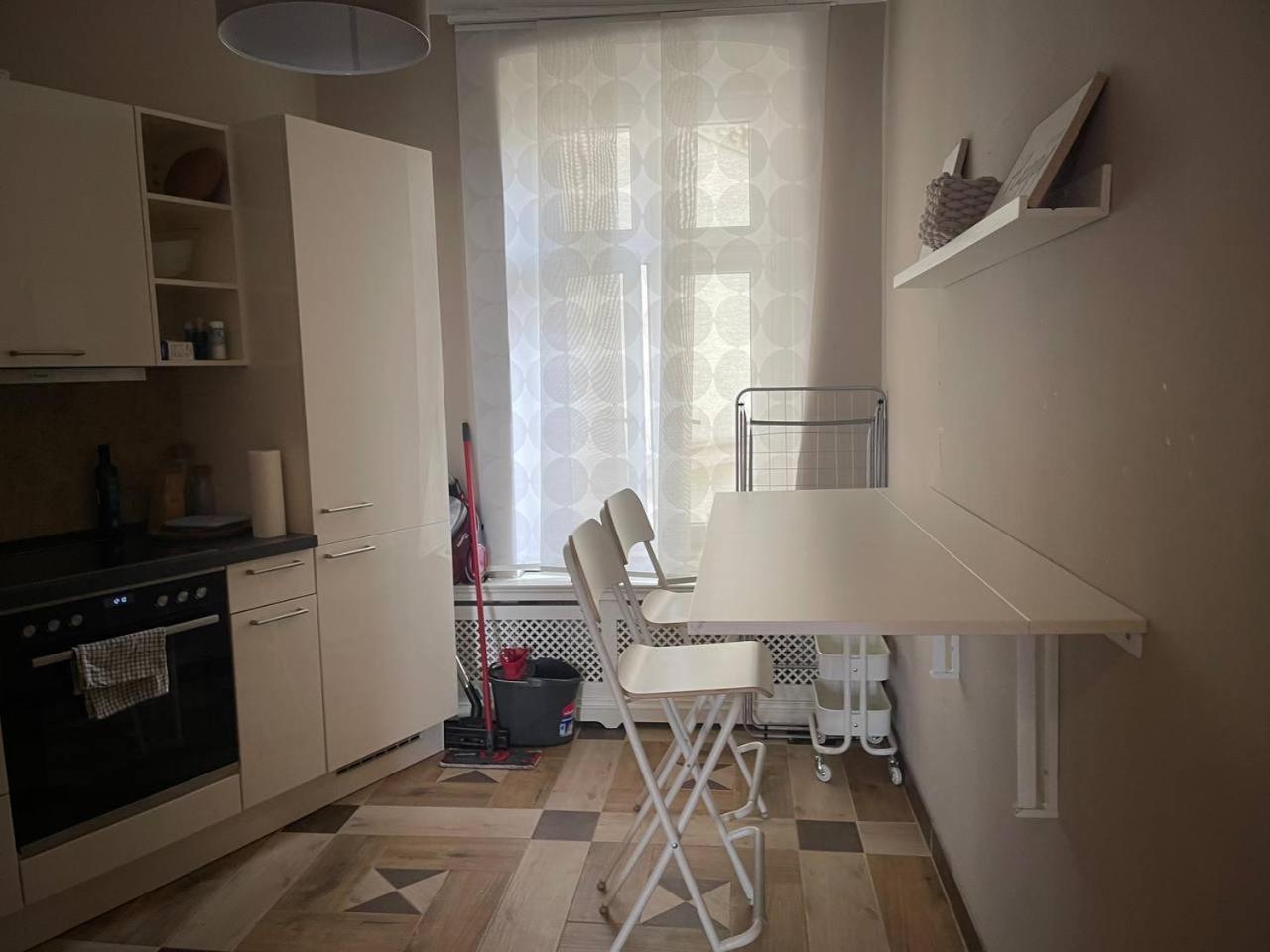 Warm And Stylish Kilian Schmid In For A Comfortable Appartement Berlijn